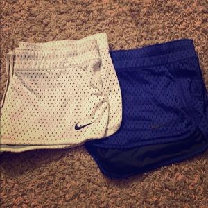 Nike medium REVERSIBLE work out shorts!
